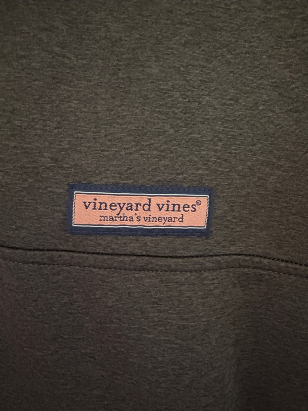Vineyard Vines Men's Charcoal Half-Zip Pullover with Red Trim - Picture 3 of 7